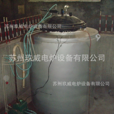 Vacuum bright annealing furnace for iron wire rod